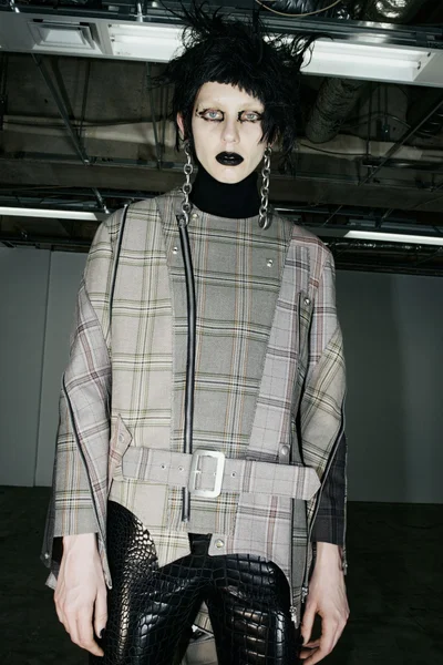 Look 25